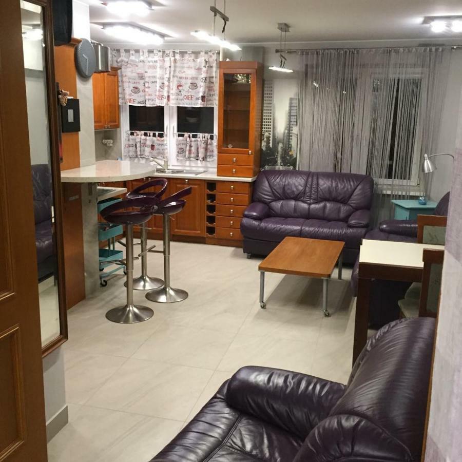 Karmelek Apartamento Varsóvia Exterior foto